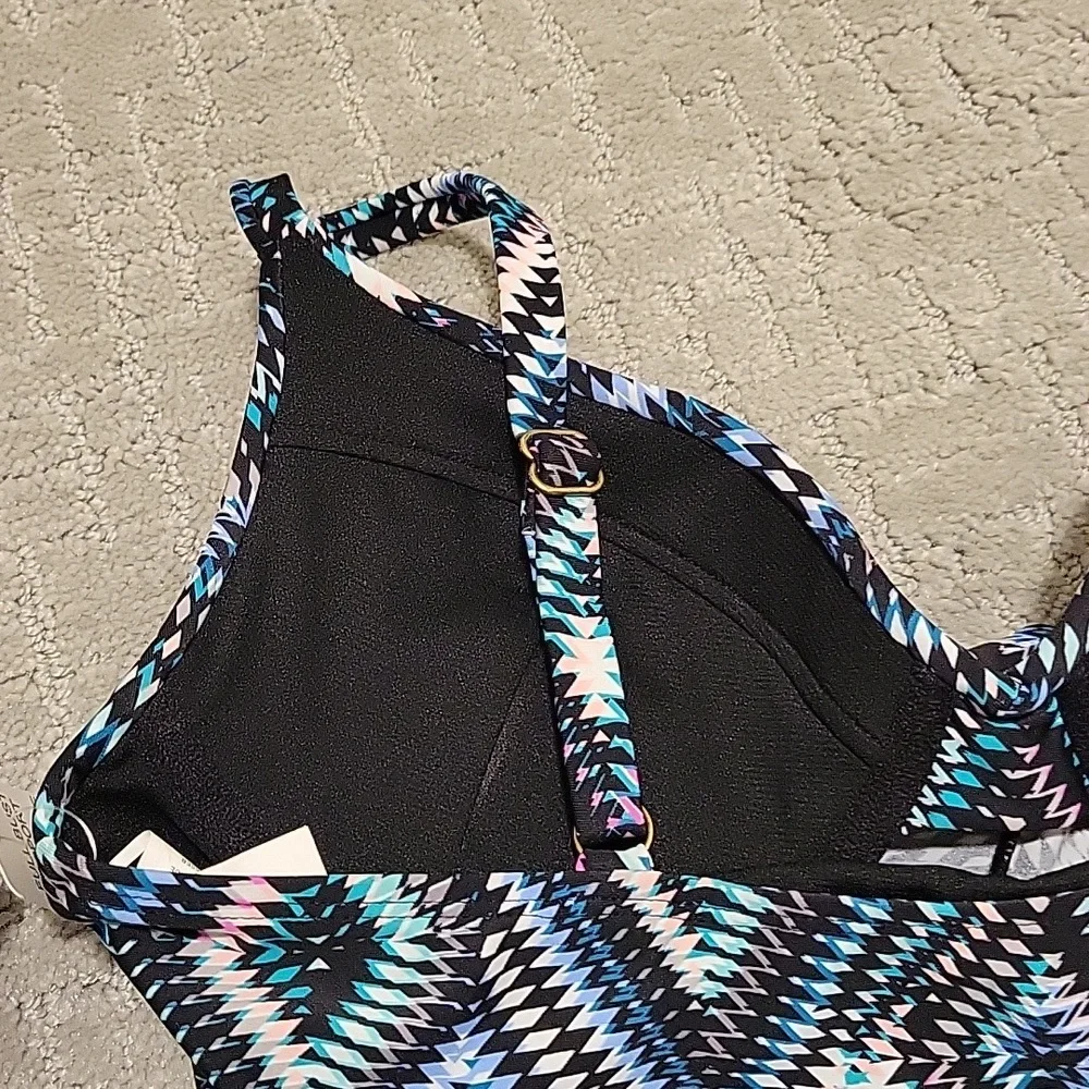 Island Escape Gemini Underwire Tankini Top NWT